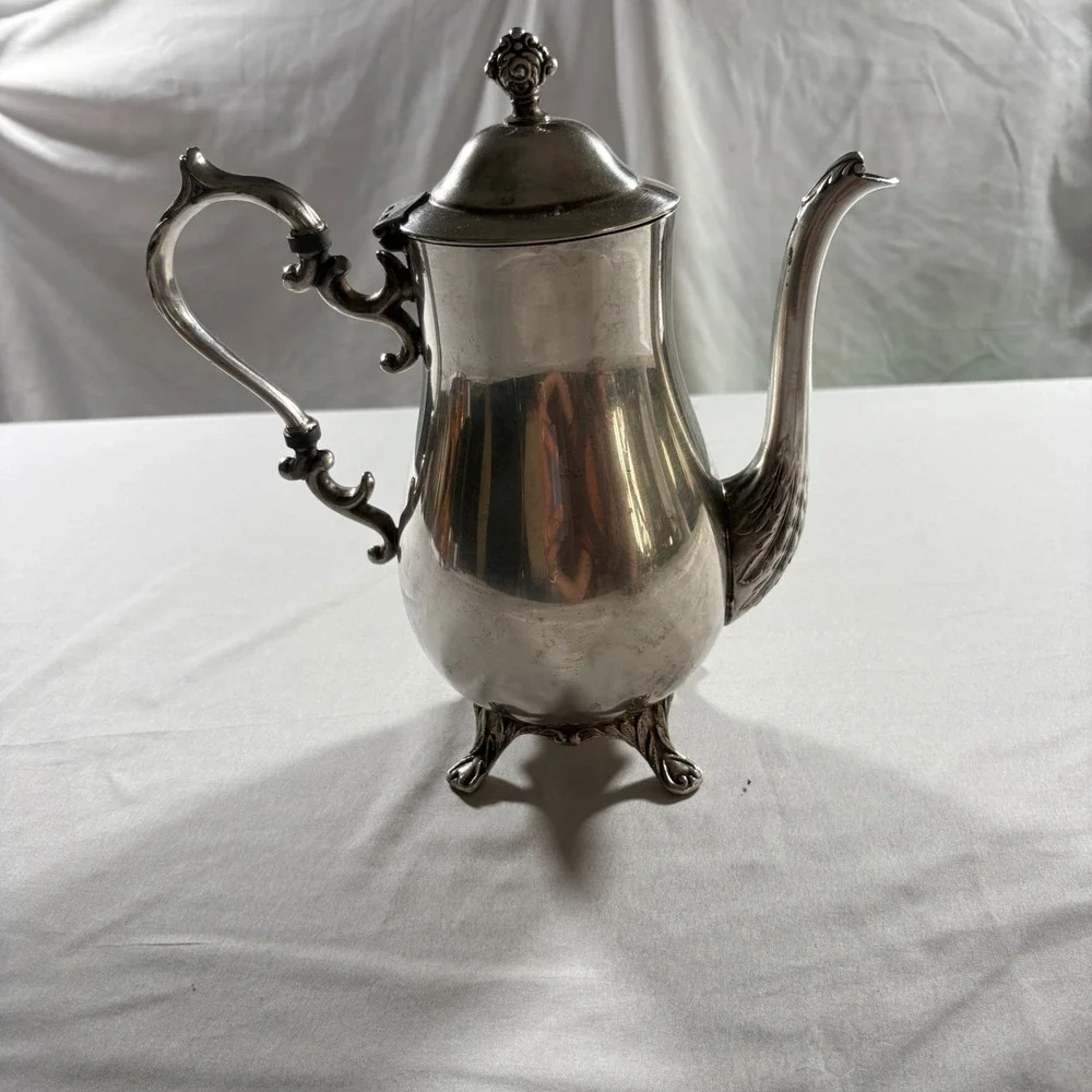 English Silver Mfg Corp Vintage Silver Plate Coffee Pot Footed Tea Server 10.5in